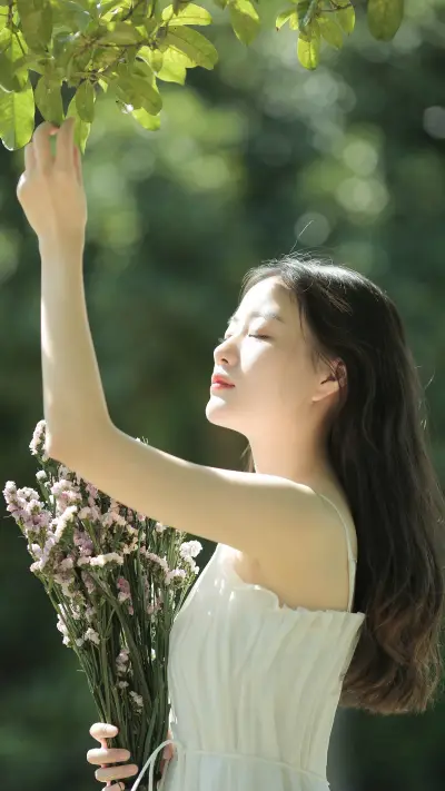 清新简约女生-锐景创意 - Screenshot 1