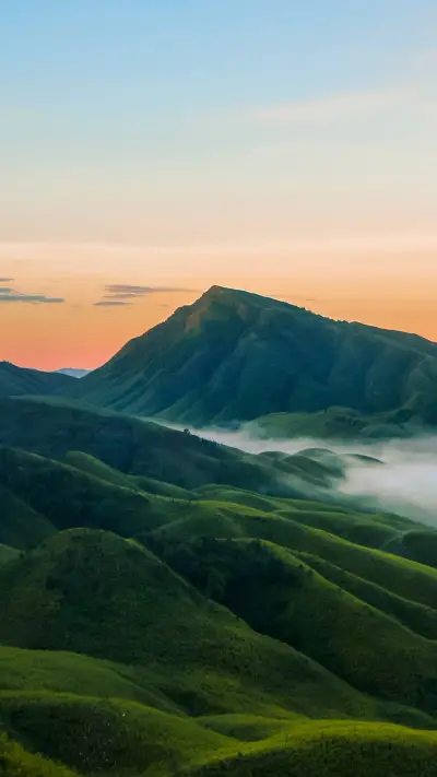 翻山越岭感受广阔天地