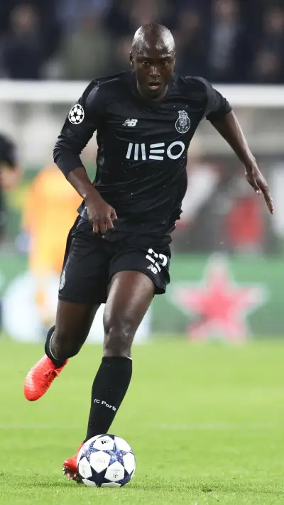 中场兽腰佩雷拉 - Screenshot 1