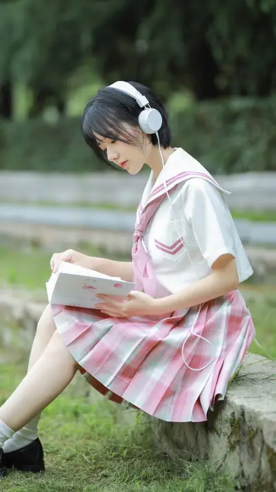 日系短发美女-锐景创意 - Screenshot 1