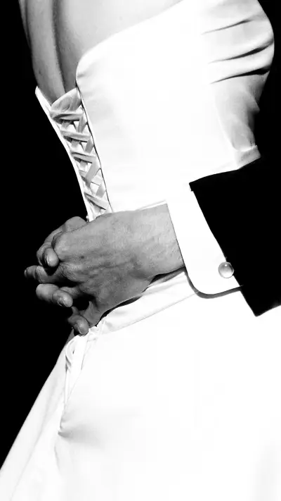 黑白的爱-锐景创意