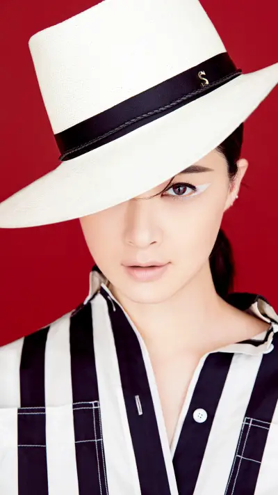 蒋欣  初识玉帽花容