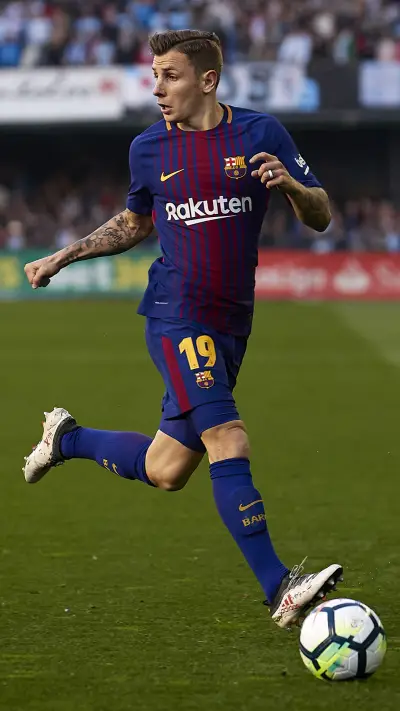 进攻后卫卢卡斯·迪涅