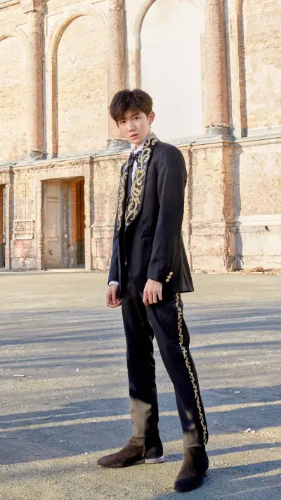 王源 - Screenshot 1