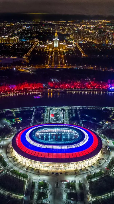 卢日尼基体育场