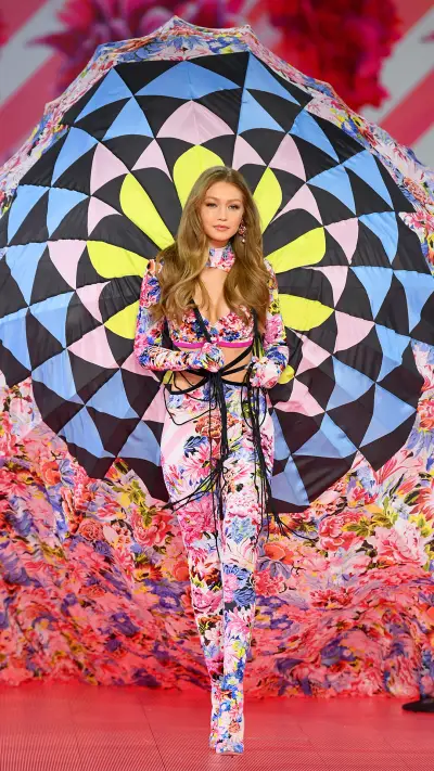 满屏尽是大长腿