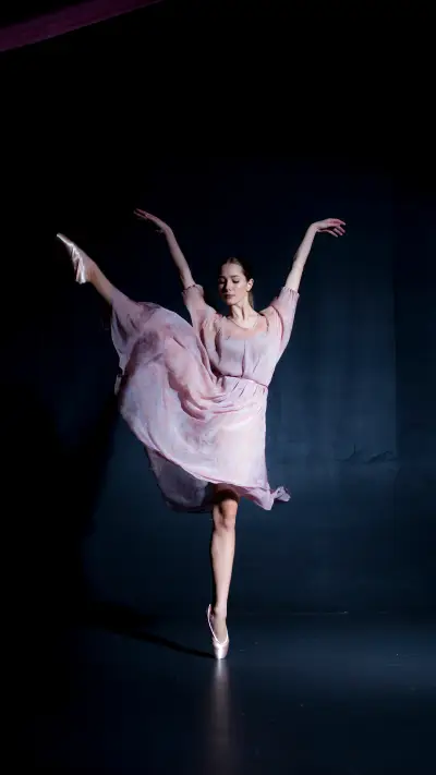 芭蕾舞者壁纸-锐景创意